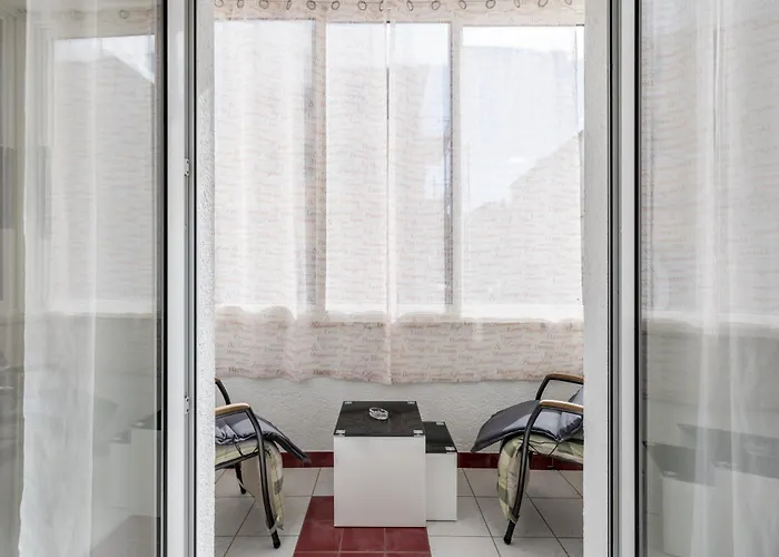 Downtown Apartment *