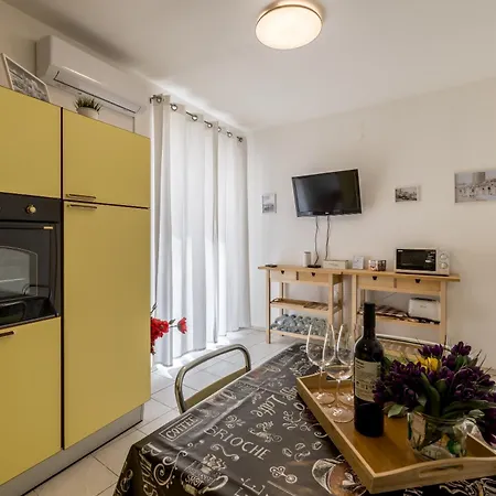 Downtown Apartament Split